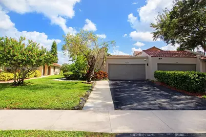 524 Village Lake Dr #524, Weston, FL 33326 - Photo 1