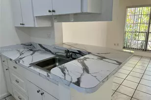 10764 N Kendall Dr, Miami, FL 33176 - Photo 1