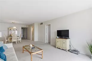 555 NW 4th Ave, Boca Raton, FL 33432 - Photo 1