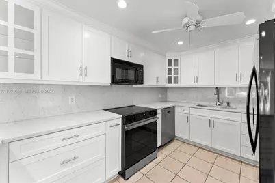 392 Golfview Rd #A, North Palm Beach, FL 33408 - Photo 1