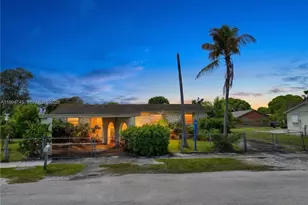 22732 SW 113th Pl, Miami, FL 33170 - Photo 1