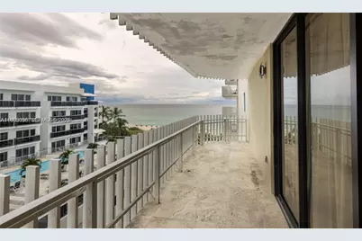 6061 Collins Ave #7D, Miami Beach, FL 33140 - Photo 1