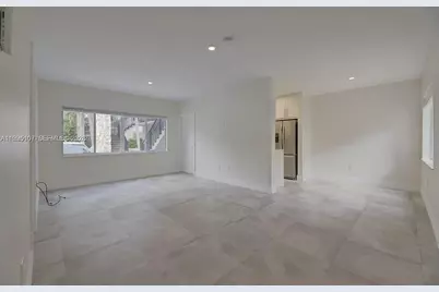 81 Edgewater Dr #104, Coral Gables, FL 33133 - Photo 1