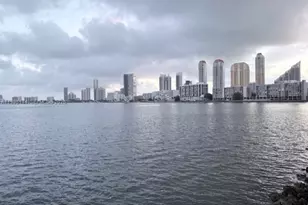 301 174th St, Sunny Isles Beach, FL 33160 - Photo 1
