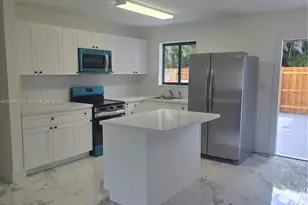 443 NW 23rd Pl, Miami, FL 33125 - Photo 1