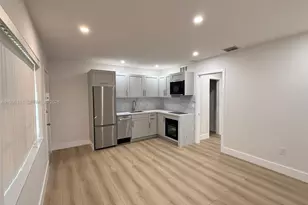 345 Michigan Ave, Miami Beach, FL 33139 - Photo 1