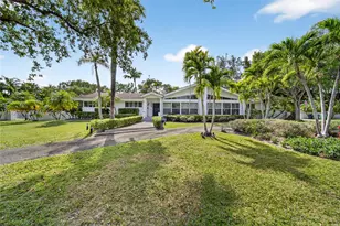 12330 Pine Needle Ln, Pinecrest, FL 33156 - Photo 1
