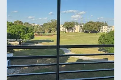 9421 Evergreen Pl #403, Davie, FL 33324 - Photo 1