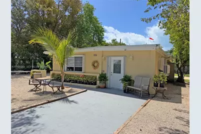 158 Pearl Ave, Plantation Key, FL 33070 - Photo 1