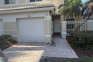2262 NW 171st Terrace, Pembroke Pines, FL 33028 - Photo 1