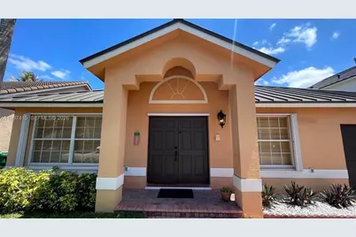 19011 NW 79th Ct, Hialeah, FL 33015 - Photo 1