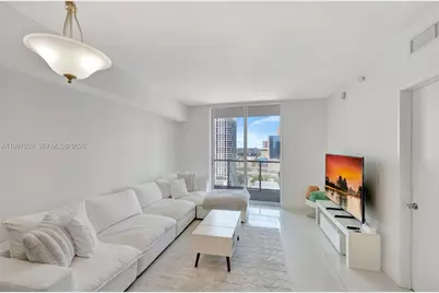 185 SW 7th St #2303, Miami, FL 33130 - Photo 1
