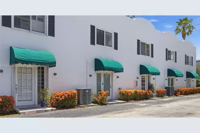 690 SE 23rd Ave #4, Pompano Beach, FL 33062 - Photo 1