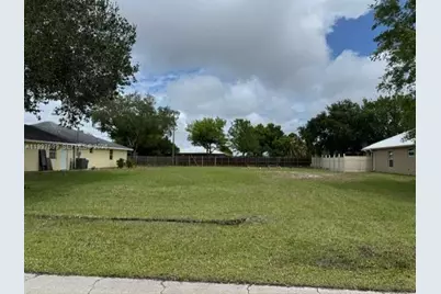 399 SW Ridgecrest Dr, Port Saint Lucie, FL 34953 - Photo 1