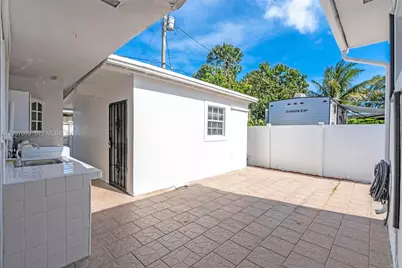 201 SW 51st Ct #4, Miami, FL 33134 - Photo 1