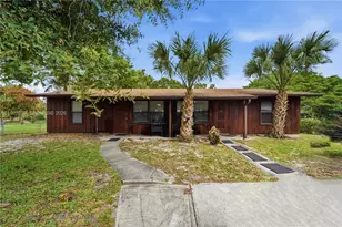 1910 S 34th St, Fort Pierce, FL 34947 - Photo 1
