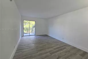 4550 NW 9th St, Miami, FL 33126 - Photo 1