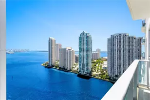 300 S Biscayne Blvd, Miami, FL 33131 - Photo 1