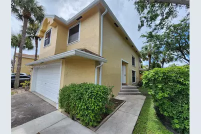 200 SW 95th Ter #200, Pembroke Pines, FL 33025 - Photo 1