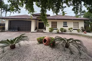 15816 SW 103rd Ln, Miami, FL 33196 - Photo 1