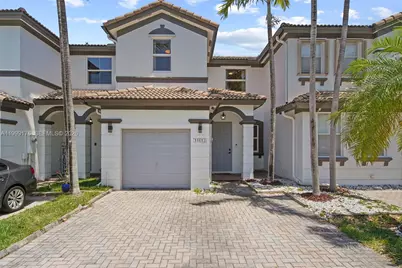 11613 NW 78th St, Doral, FL 33178 - Photo 1