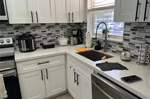 8021 N Sunrise Lakes Dr, Sunrise, FL 33322 - Photo 1