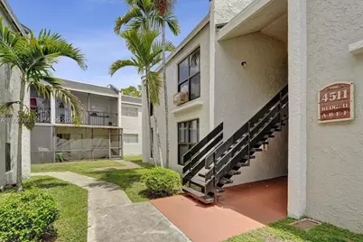 4511 Treehouse Ln #B, Tamarac, FL 33319 - Photo 1