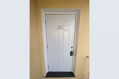 7360 SW 82nd St #E202, Miami, FL 33143 - Photo 1