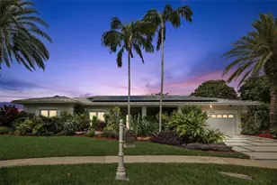 16751 Waters Edge Dr, Weston, FL 33326 - Photo 1