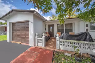 4715 NW 43rd St, Lauderdale Lakes, FL 33319 - Photo 1