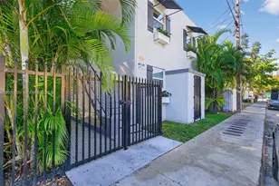 3676 Oak Ave, Miami, FL 33133 - Photo 1