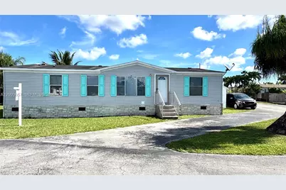 220 NE 12th Ave #114, Homestead, FL 33030 - Photo 1