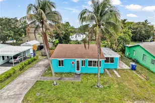 128 NE 7th St, Pompano Beach, FL 33060 - Photo 1