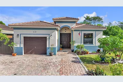 13501 SW 272nd Ter, Homestead, FL 33032 - Photo 1