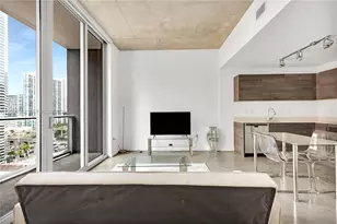151 SE 1st St, Miami, FL 33131 - Photo 1
