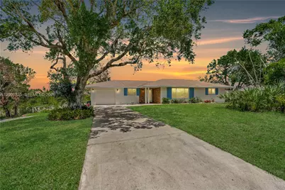 9125 SE Karin St, Hobe Sound, FL 33455 - Photo 1