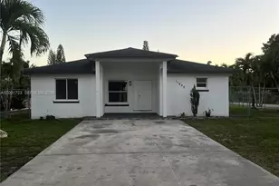 11896 SW 224th St, Miami, FL 33170 - Photo 1