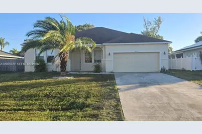 1010 SW Dubuque Ave, Port Saint Lucie, FL 34983 - Photo 1