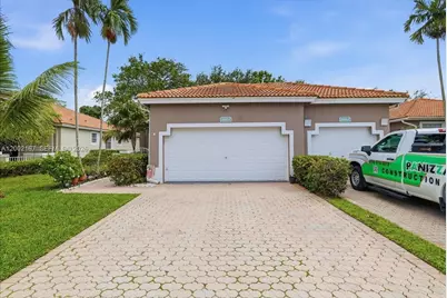 7600 S Aragon Blvd #1, Sunrise, FL 33322 - Photo 1