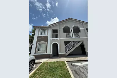 1652 SE 28th St #105, Homestead, FL 33035 - Photo 1