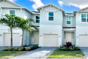 212 SE Woodbark St, Port Saint Lucie, FL 34984 - Photo 1