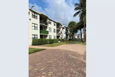 700 Executive #3-13, West Palm Beach, FL 33401 - Photo 1