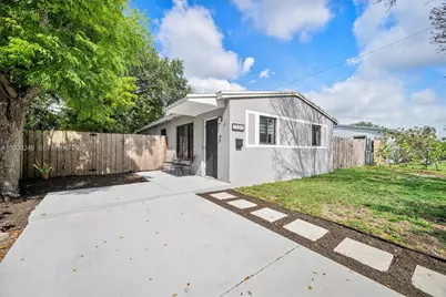 1530 N 69th Way, Hollywood, FL 33024 - Photo 1