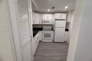 20111 NE 27th Ct, Aventura, FL 33180 - Photo 1