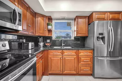 2825 SW 5th St, Fort Lauderdale, FL 33312 - Photo 1