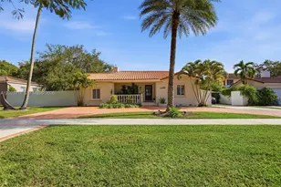 565 South Dr, Miami Springs, FL 33166 - Photo 1