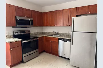 2060 Hollywood Blvd #2, Hollywood, FL 33020 - Photo 1