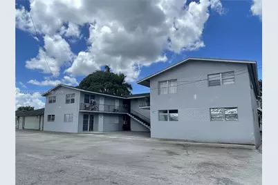 332 SW 3rd St #15, Belle Glade, FL 33430 - Photo 1