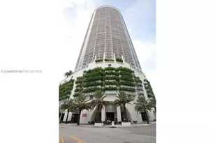 1750 N Bayshore Dr, Miami, FL 33132 - Photo 1