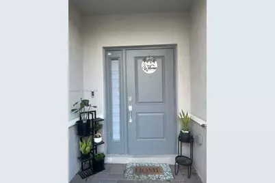 1431 NE 3rd Ave, Florida City, FL 33034 - Photo 1